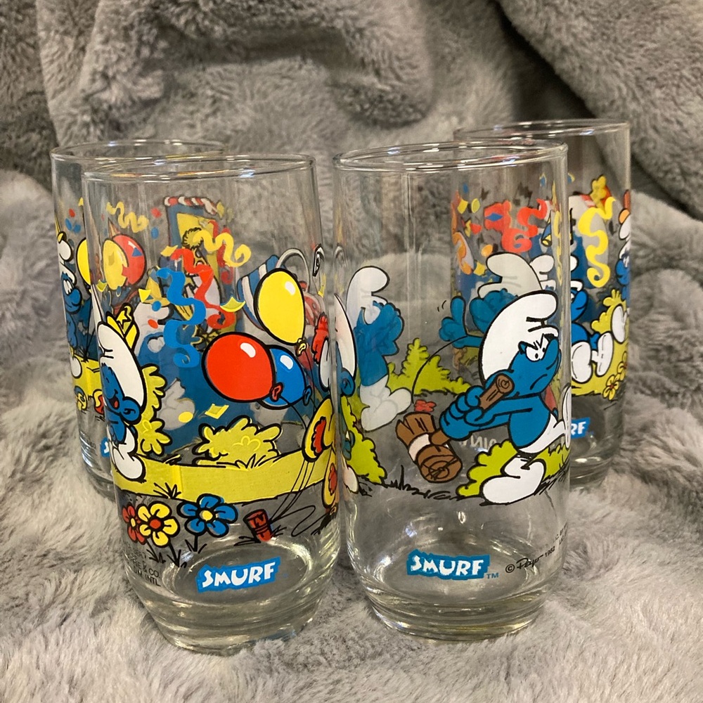 Vintage Smurf Themed Glass Set